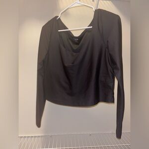 Old Navy Active Powersoft Crop Top in Black